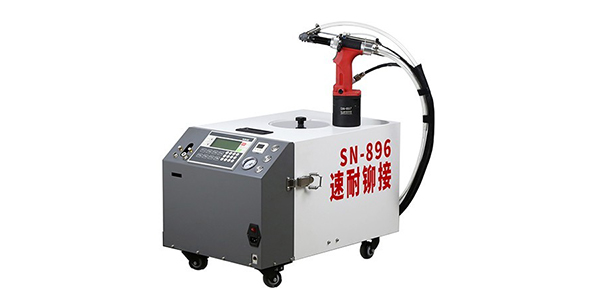 自動鉚釘槍的設(shè)計理念